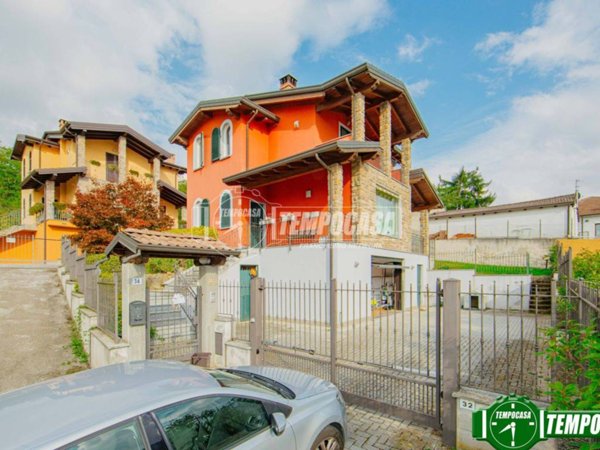 casa indipendente in vendita a Godiasco Salice Terme in zona Salice Terme