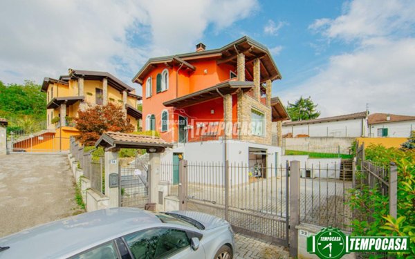 casa indipendente in vendita a Godiasco Salice Terme in zona Salice Terme