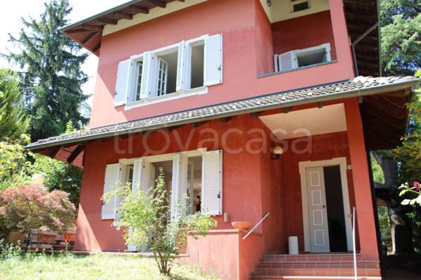 casa indipendente in vendita a Godiasco Salice Terme in zona Salice Terme