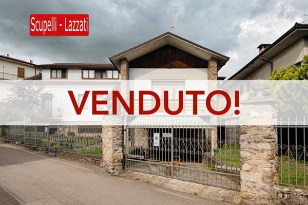 casa indipendente in vendita a Godiasco Salice Terme in zona Salice Terme