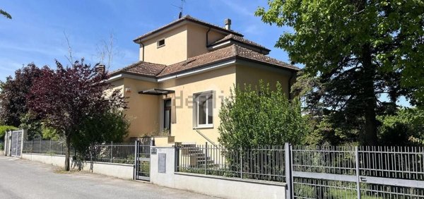 casa indipendente in vendita a Godiasco Salice Terme