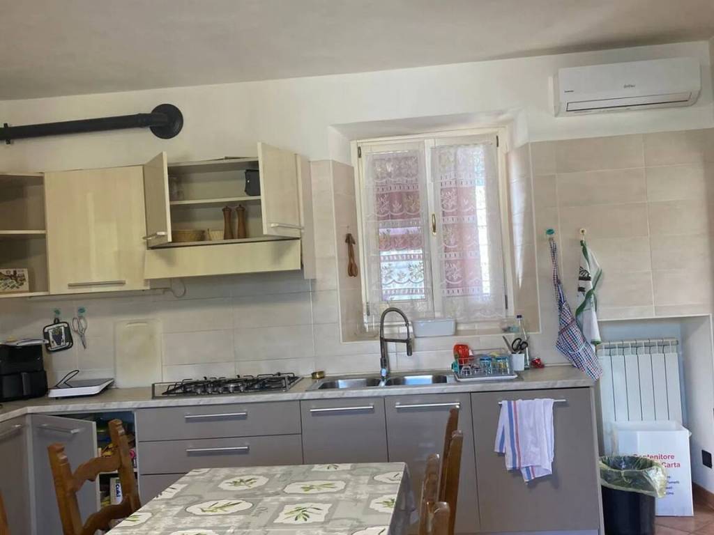 casa indipendente in vendita a Godiasco Salice Terme