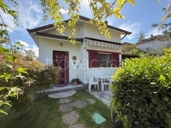 casa indipendente in vendita a Godiasco Salice Terme in zona Salice Terme