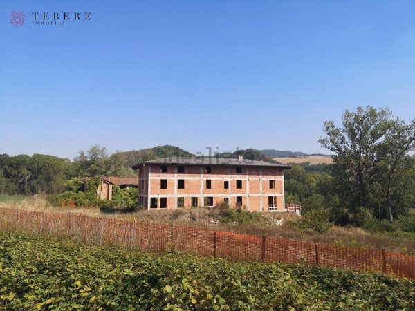 casa indipendente in vendita a Godiasco Salice Terme in zona Salice Terme