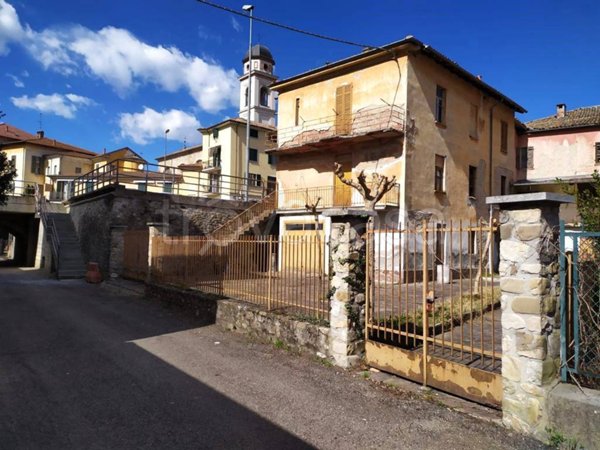 casa semindipendente in vendita a Godiasco Salice Terme