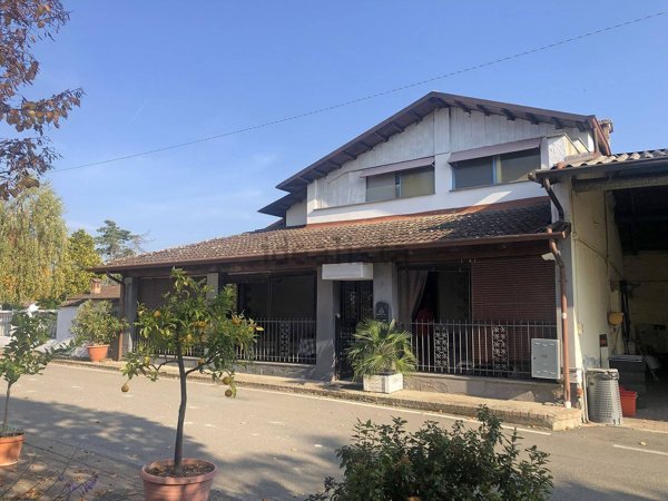 casa indipendente in vendita a Godiasco Salice Terme