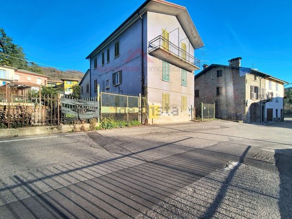 casa indipendente in vendita a Godiasco Salice Terme