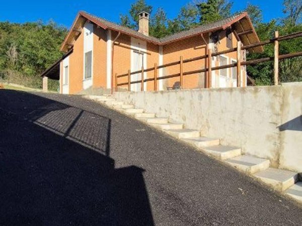 casa indipendente in vendita a Godiasco Salice Terme