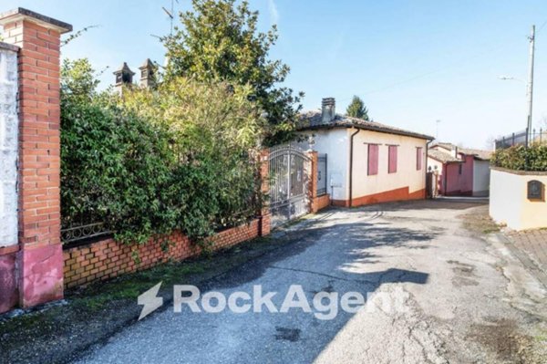 casa indipendente in vendita a Godiasco Salice Terme