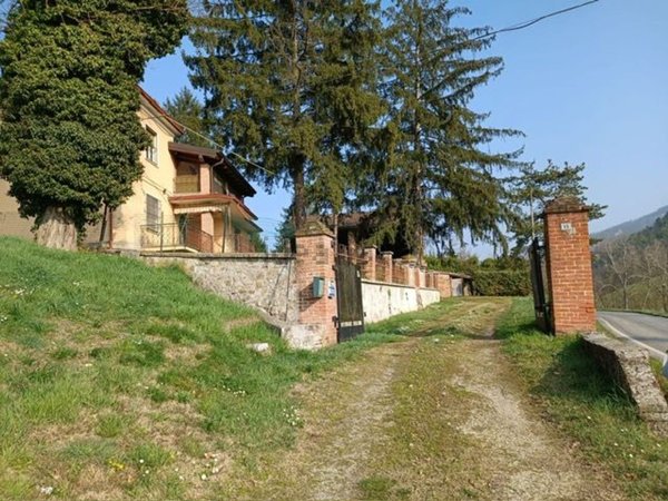 casa indipendente in vendita a Godiasco Salice Terme