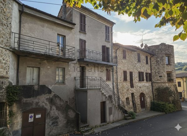 casa indipendente in vendita a Godiasco Salice Terme