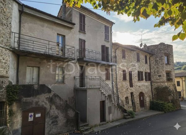 casa indipendente in vendita a Godiasco Salice Terme