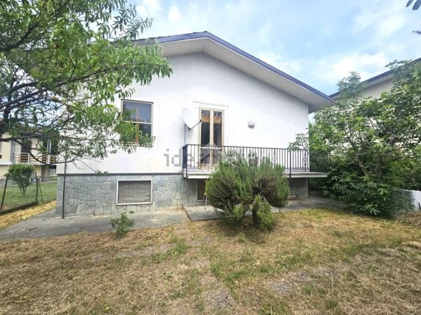 casa indipendente in vendita a Godiasco Salice Terme