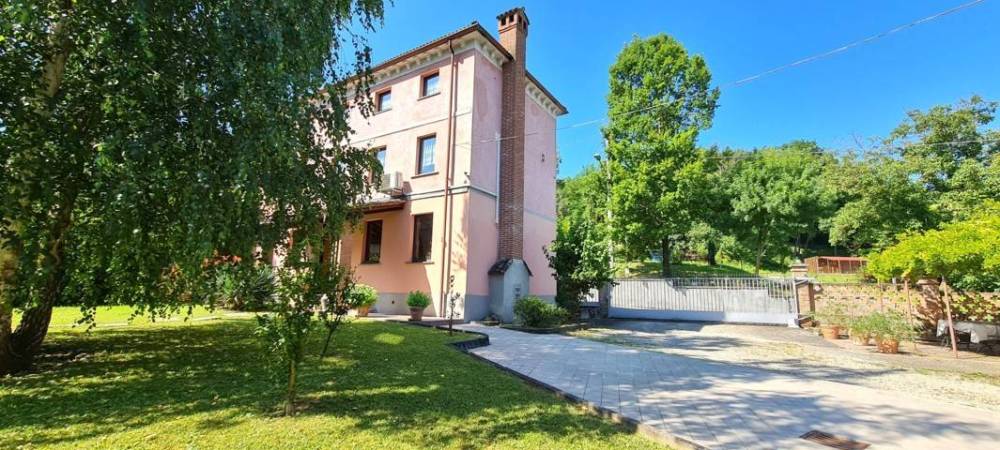 casa indipendente in vendita a Godiasco Salice Terme