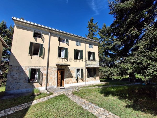 casa indipendente in vendita a Godiasco Salice Terme