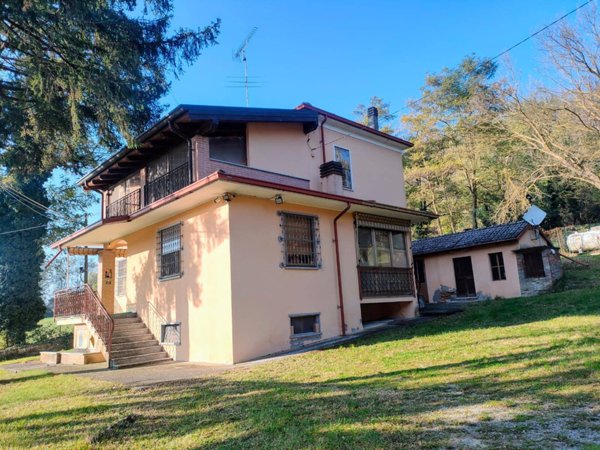 casa indipendente in vendita a Godiasco Salice Terme