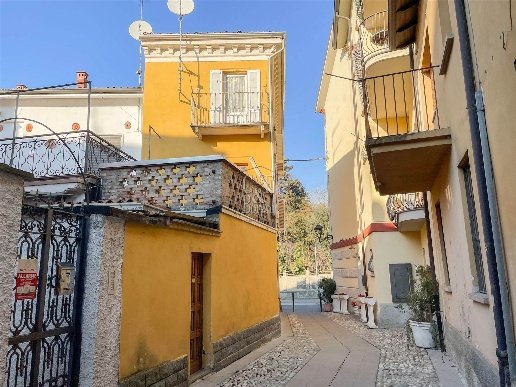 casa semindipendente in vendita a Godiasco Salice Terme