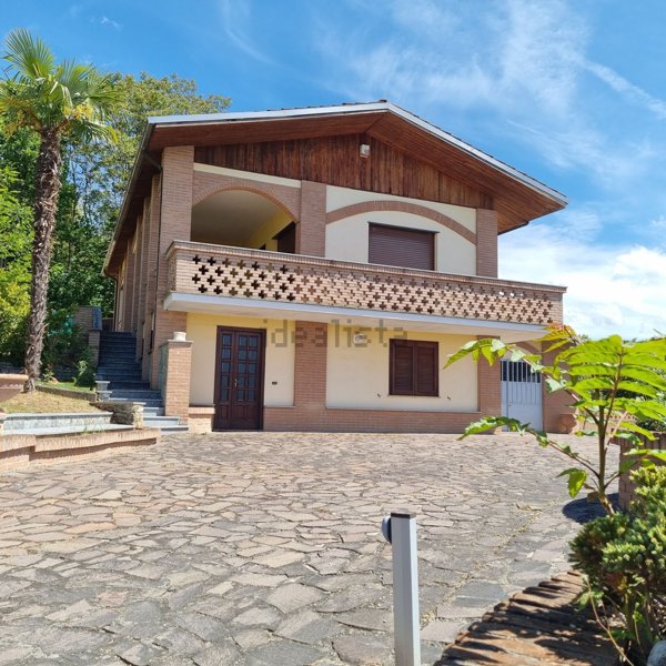 casa indipendente in vendita a Godiasco Salice Terme