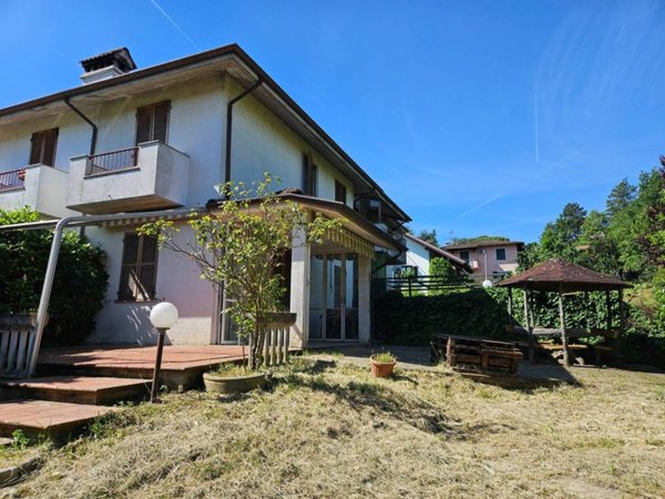casa indipendente in vendita a Godiasco Salice Terme in zona Salice Terme