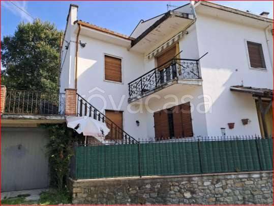 casa indipendente in vendita a Godiasco Salice Terme