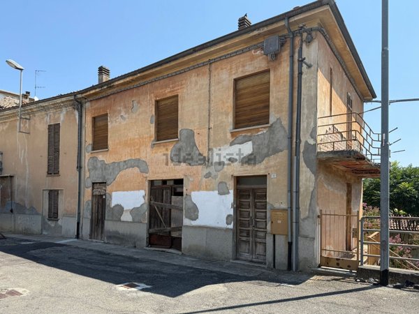 appartamento in vendita a Godiasco Salice Terme