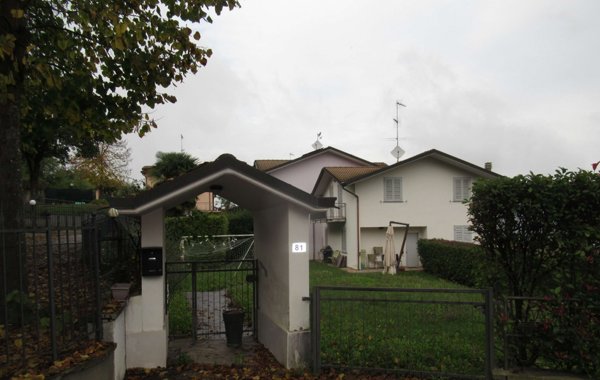 casa indipendente in vendita a Godiasco Salice Terme in zona Salice Terme