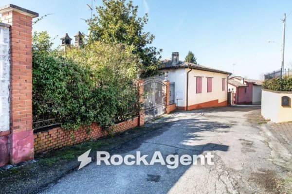 casa indipendente in vendita a Godiasco Salice Terme in zona San Giovanni