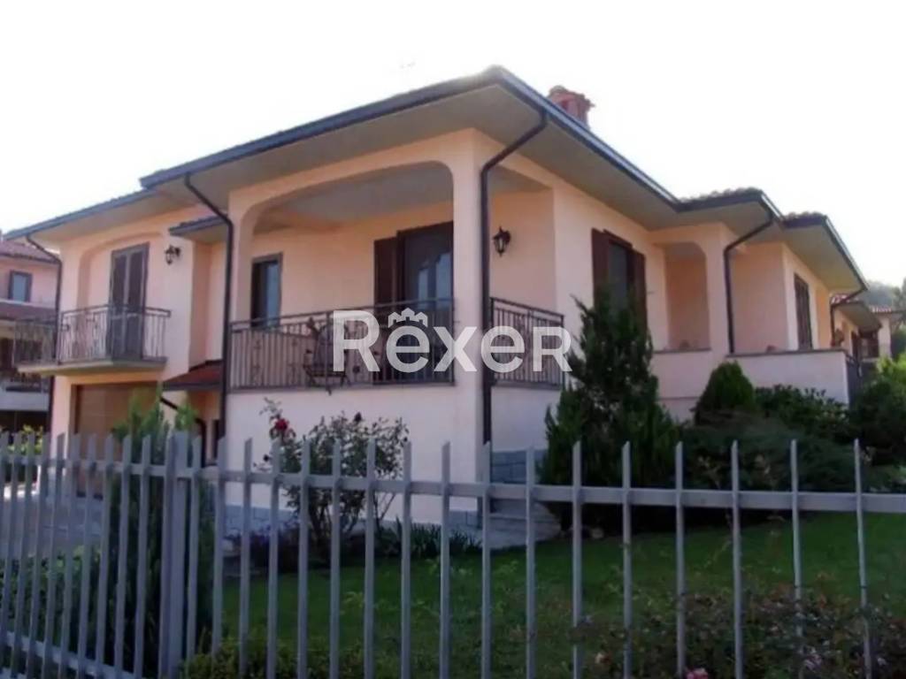 casa indipendente in vendita a Godiasco Salice Terme