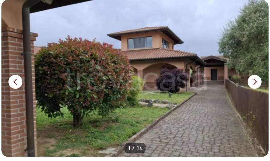 casa indipendente in vendita a Godiasco Salice Terme in zona Salice Terme