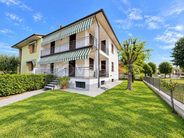 casa indipendente in vendita a Godiasco Salice Terme