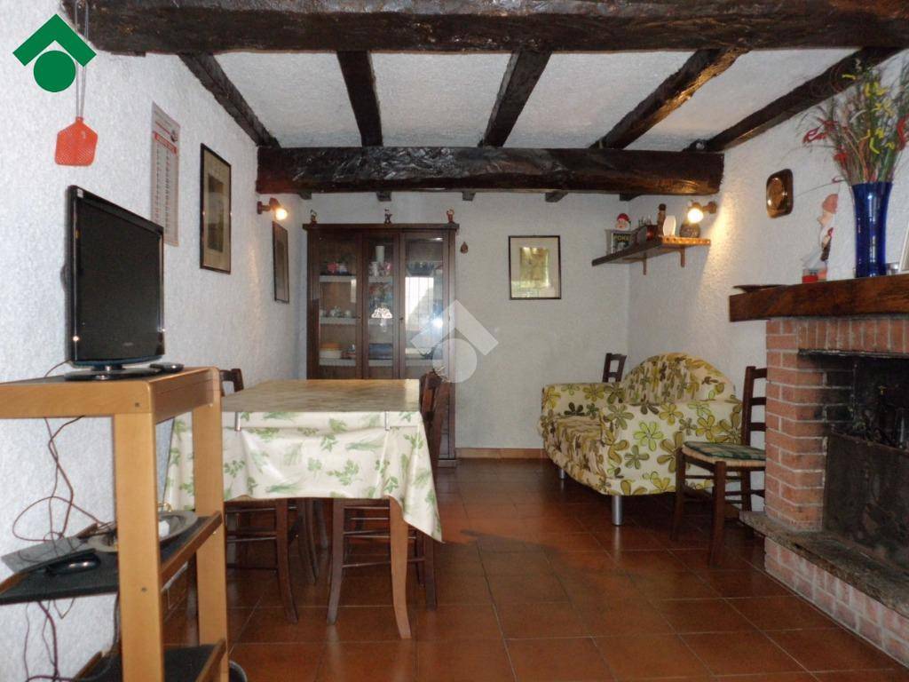 casa indipendente in vendita a Golferenzo