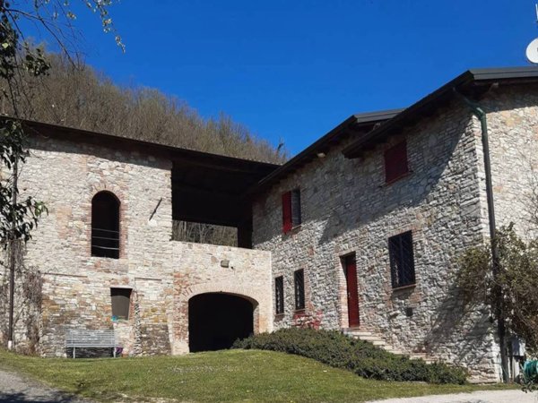 casa indipendente in vendita a Golferenzo