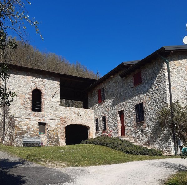 casa indipendente in vendita a Golferenzo