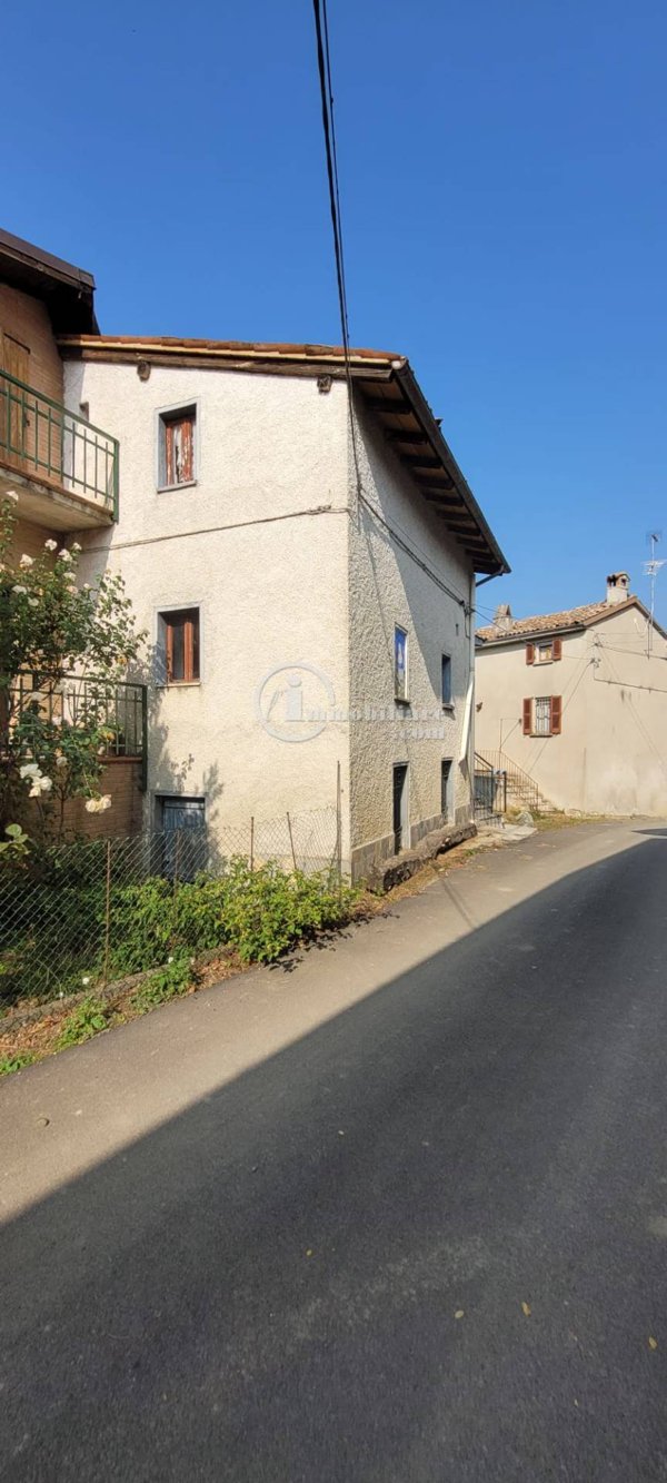 casa indipendente in vendita a Golferenzo in zona Chiappeto