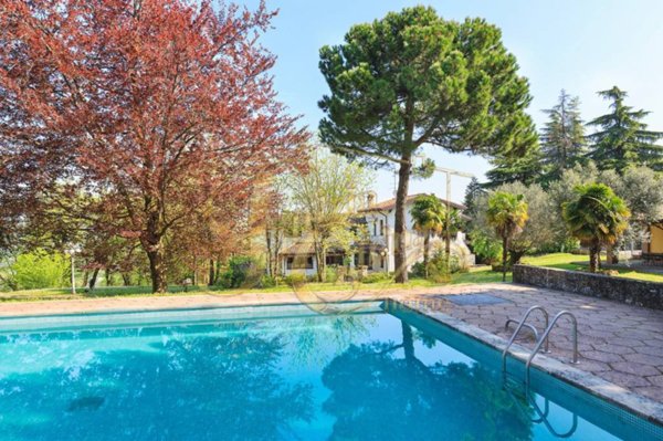 casa indipendente in vendita a Golferenzo in zona Casa Scagni