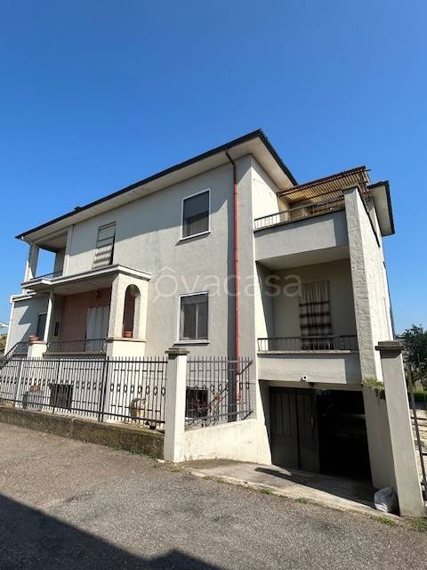 casa indipendente in vendita a Gravellona Lomellina