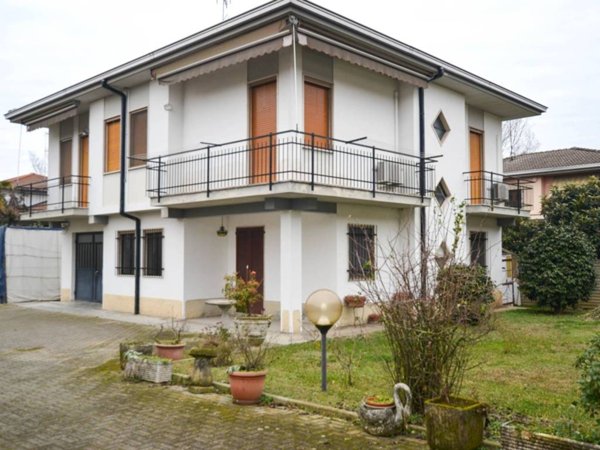 casa indipendente in vendita a Gravellona Lomellina