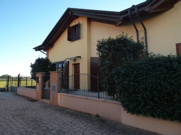 casa indipendente in vendita a Gravellona Lomellina