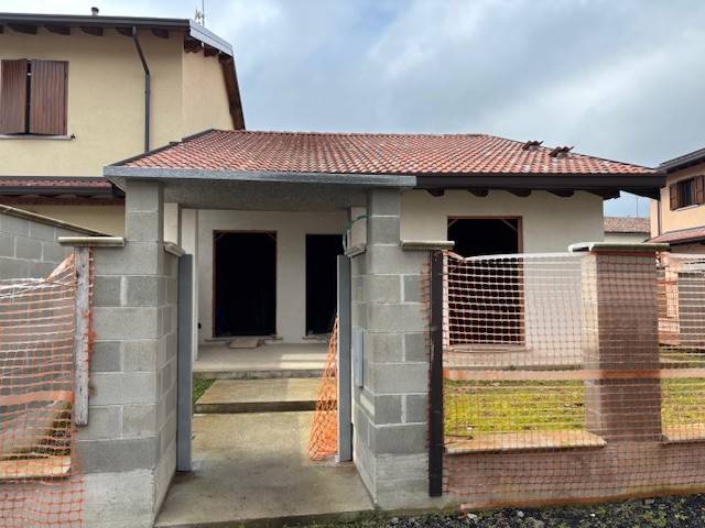 casa indipendente in vendita a Gravellona Lomellina