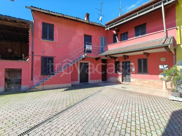 casa indipendente in vendita a Gravellona Lomellina in zona Barbavara