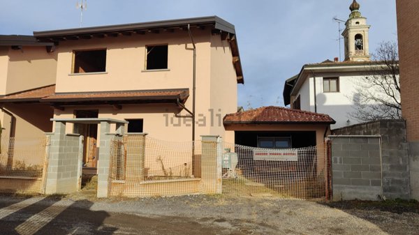 casa indipendente in vendita a Gravellona Lomellina