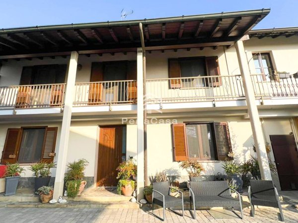 casa indipendente in vendita a Gravellona Lomellina in zona Barbavara