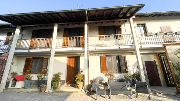 casa indipendente in vendita a Gravellona Lomellina in zona Barbavara