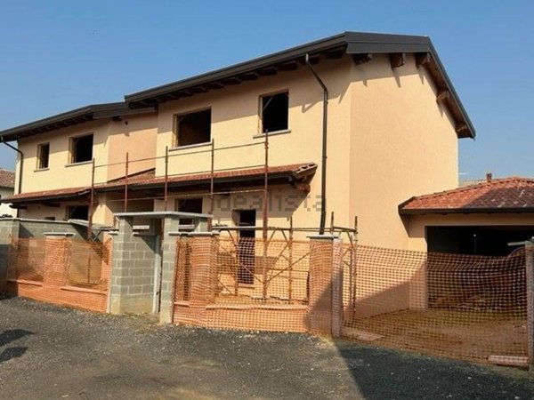 casa indipendente in vendita a Gravellona Lomellina
