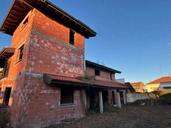 casa indipendente in vendita a Gravellona Lomellina