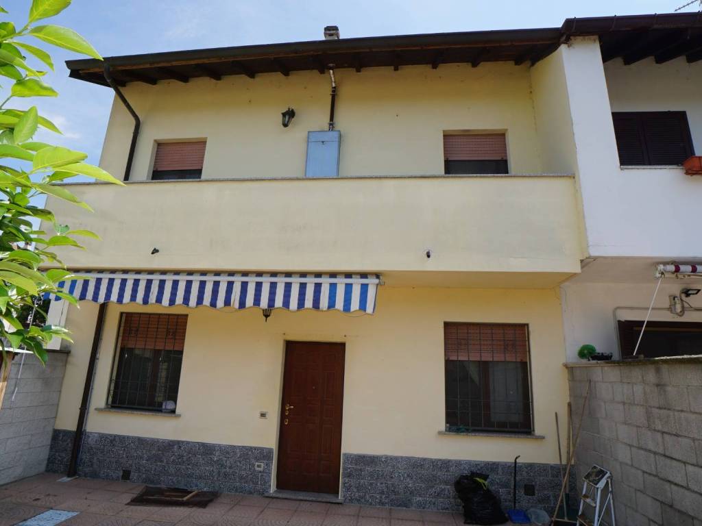 casa indipendente in vendita a Gravellona Lomellina
