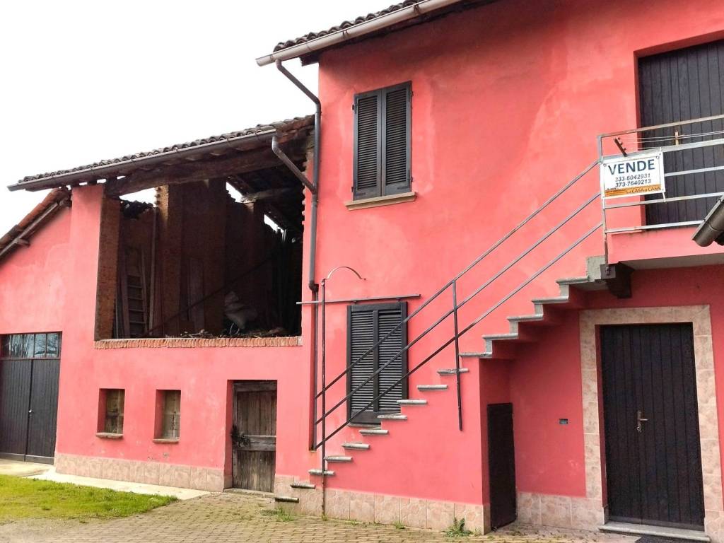 casa indipendente in vendita a Gravellona Lomellina in zona Barbavara