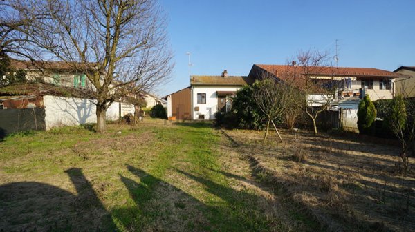 casa indipendente in vendita a Gravellona Lomellina