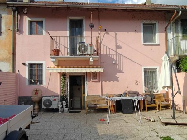 casa indipendente in vendita a Gravellona Lomellina