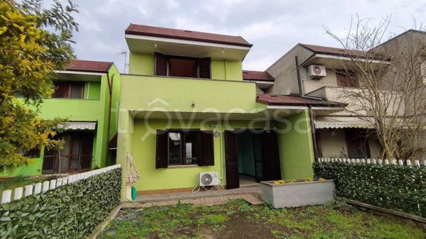 casa indipendente in vendita a Gravellona Lomellina